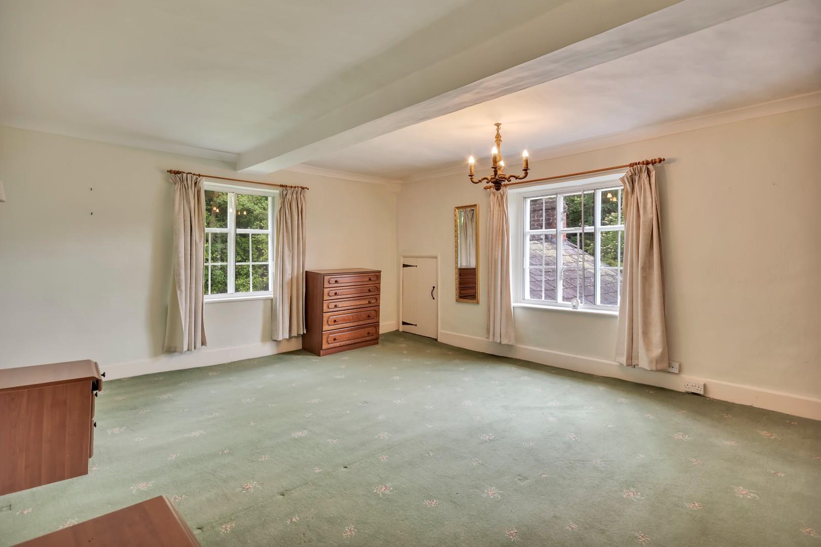 Park House, Leighton, Welshpool, SY21 8HJ Estate Agents & Auctioneers